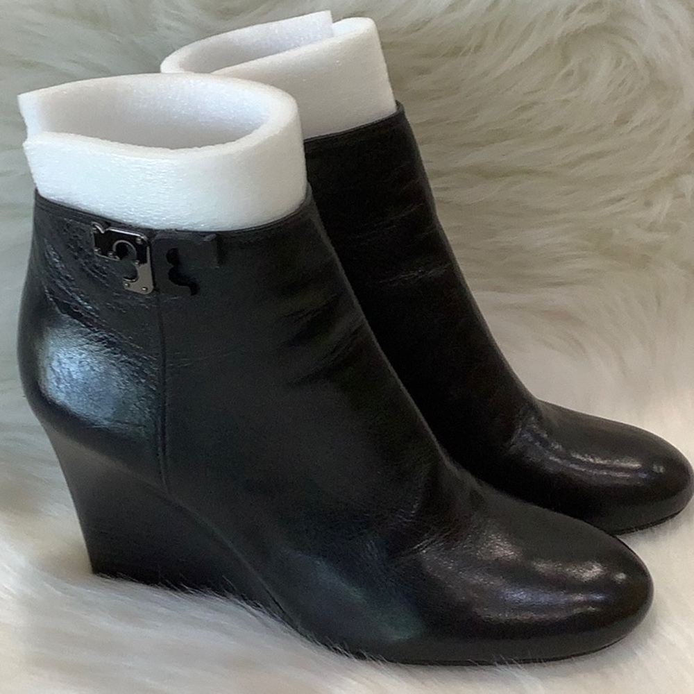 ❣️LIKE NEW❣️Tory Burch Lowell Leather Bootie EUC